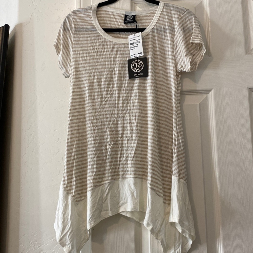 Brand new Bobeau lightweight tunic top